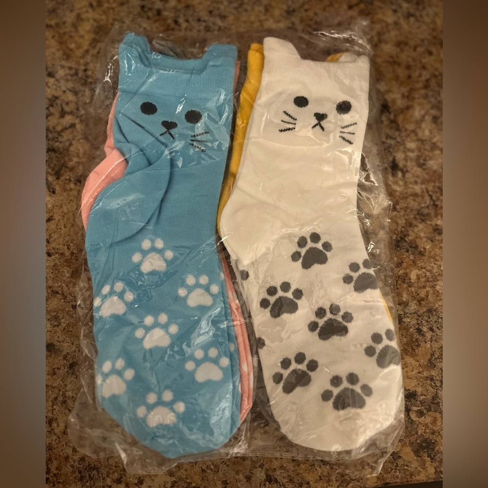 Cat Paw Print Socks - Blue and White
